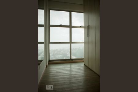 Apartamento à venda com 110m², 2 quartos e 1 vagaQuarto 1 - suíte - closet