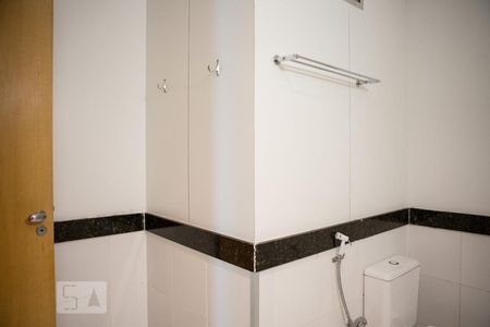 Apartamento à venda com 110m², 2 quartos e 1 vagaQuarto 1 - suíte - banheiro