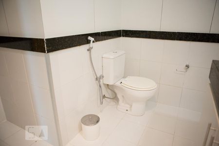 Apartamento à venda com 110m², 2 quartos e 1 vagaQuarto 1 - suíte - banheiro