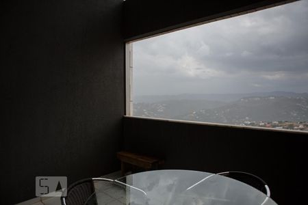 Apartamento à venda com 110m², 2 quartos e 1 vagaQuarto 2 - varanda