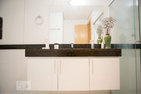 Apartamento à venda com 110m², 2 quartos e 1 vagaQuarto 1 - suíte - banheiro