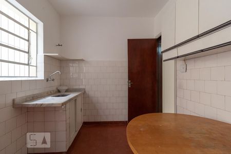 Casa à venda com 140m², 2 quartos e 2 vagas Casa à venda com 140m², 2 quartos e 2 vagasCozinha
