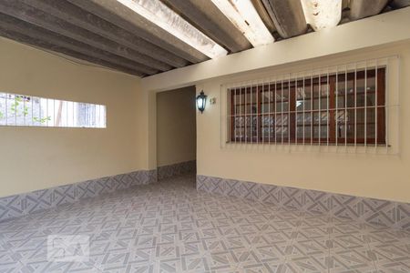 Casa à venda com 140m², 2 quartos e 2 vagas Casa à venda com 140m², 2 quartos e 2 vagasGaragem