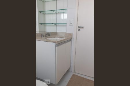Apartamento para alugar com 47m², 1 quarto e 1 vaga Apartamento para alugar com 47m², 1 quarto e 1 vagaBanheiro