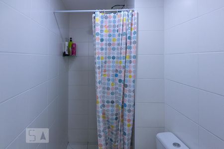Banheiro de apartamento para alugar com 1 quarto, 36m² em Água Branca, São Paulo
