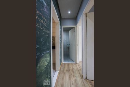 Corredor de apartamento à venda com 2 quartos, 45m² em Jardim Bela Vista, Campinas