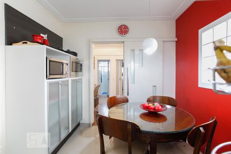 Apartamento à venda com 140m², 3 quartos e 2 vagasCopa