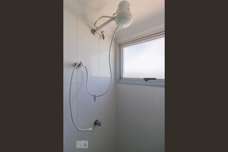 Chuveiro de apartamento para alugar com 2 quartos, 55m² em Vila Milton, Guarulhos