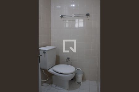 Banheiro  de kitnet/studio para alugar com 1 quarto, 27m² em Vila Clementino, São Paulo