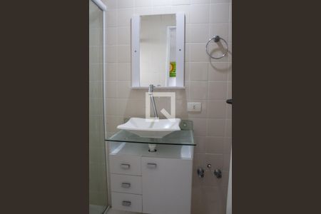 Banheiro  de kitnet/studio para alugar com 1 quarto, 27m² em Vila Clementino, São Paulo