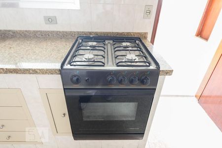 Casa à venda com 137m², 2 quartos e 8 vagasCozinha 