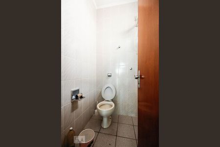 Casa à venda com 137m², 2 quartos e 8 vagasBanheiro 2