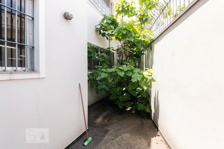 Casa à venda com 137m², 2 quartos e 8 vagasQuintal 
