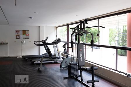 Studio à venda com 57m², 1 quarto e 2 vagas Studio à venda com 57m², 1 quarto e 2 vagasAcademia