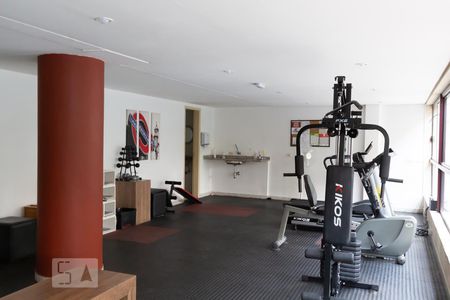 Studio à venda com 57m², 1 quarto e 2 vagas Studio à venda com 57m², 1 quarto e 2 vagasAcademia