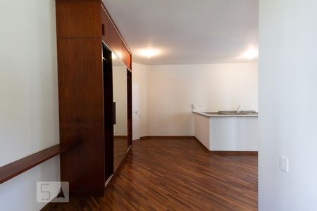 Quarto de kitnet/studio à venda com 1 quarto, 57m² em Vila Suzana, São Paulo