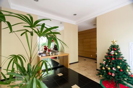 Apartamento à venda com 68m², 2 quartos e 2 vagasHall social