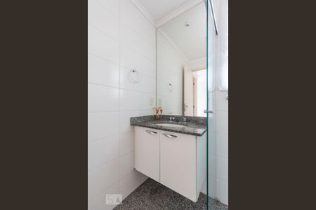 Apartamento à venda com 68m², 2 quartos e 2 vagasBanheiro SocialBanheiro Social