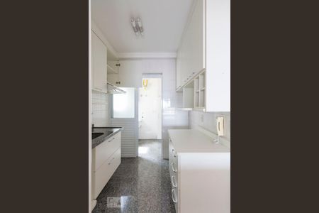 Apartamento à venda com 68m², 2 quartos e 2 vagasCozinha