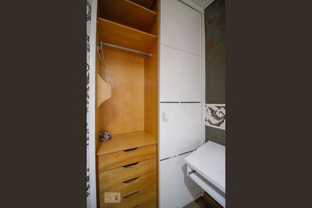 Apartamento para alugar com 105m², 3 quartos e 2 vagas Apartamento para alugar com 105m², 3 quartos e 2 vagasQuarto