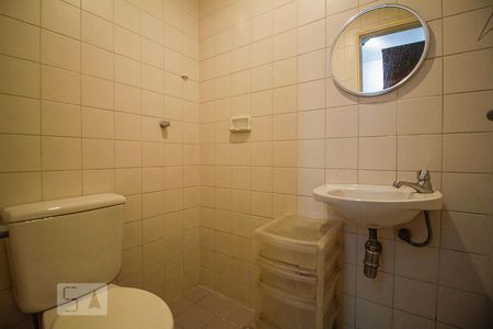 Apartamento para alugar com 105m², 3 quartos e 2 vagas Apartamento para alugar com 105m², 3 quartos e 2 vagasBanheiro de Serviço