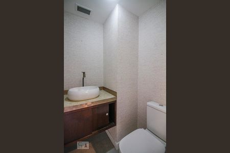 Lavabo de apartamento para alugar com 3 quartos, 105m² em Alto da Lapa, São Paulo