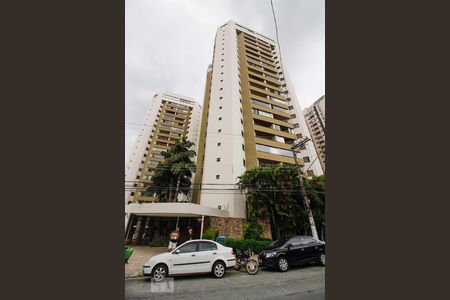 Apartamento para alugar com 105m², 3 quartos e 2 vagas Apartamento para alugar com 105m², 3 quartos e 2 vagasFachada