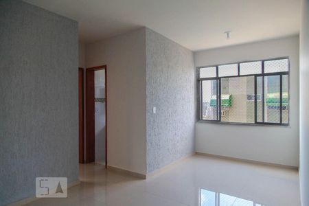 Sala de apartamento para alugar com 3 quartos, 70m² em Todos Os Santos, Rio de Janeiro