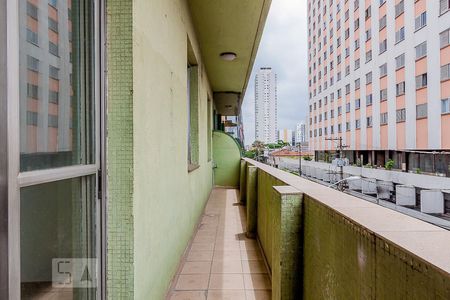 Apartamento à venda com 65m², 2 quartos e sem vagaVaranda