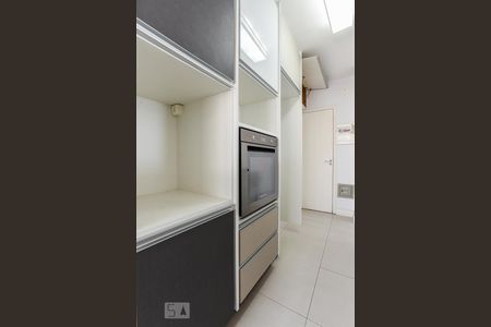 Apartamento à venda com 80m², 2 quartos e 2 vagasCozinha