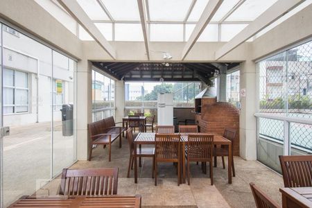 Apartamento à venda com 80m², 2 quartos e 2 vagasChurrasqueira