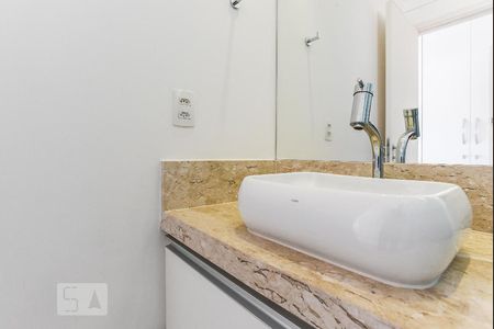 Apartamento à venda com 80m², 2 quartos e 2 vagasBanheiro da Suíte