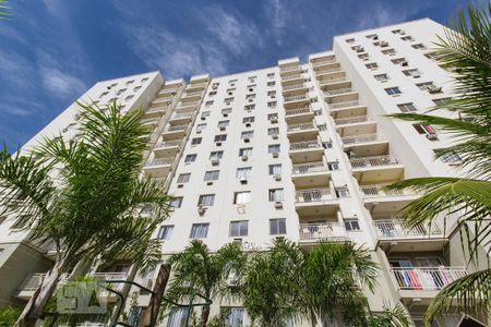 Apartamento à venda com 56m², 2 quartos e 2 vagasFachada