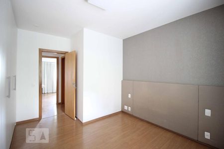 Apartamento à venda com 140m², 3 quartos e 2 vagasSuíte