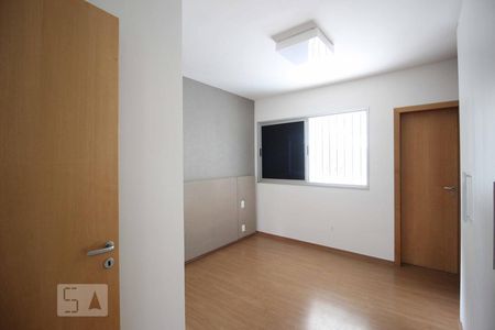 Apartamento à venda com 140m², 3 quartos e 2 vagasSuíte