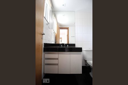 Apartamento à venda com 140m², 3 quartos e 2 vagasBanheiro Suíte