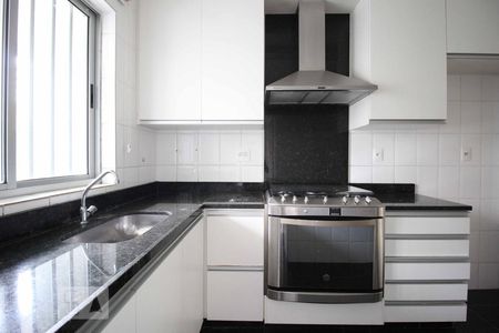 Apartamento à venda com 140m², 3 quartos e 2 vagasCozinha