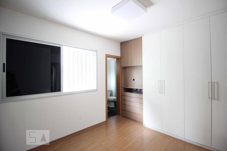 Apartamento à venda com 140m², 3 quartos e 2 vagasSuíte