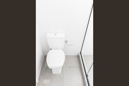 Banheiro de apartamento para alugar com 1 quarto, 42m² em São João, Porto Alegre