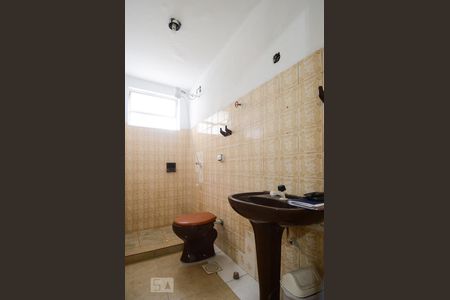 Banheiro de StudioOuKitchenette com 1 quarto, 30m² Cidade Baixa