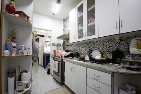 Apartamento à venda com 120m², 3 quartos e 2 vagasCozinha