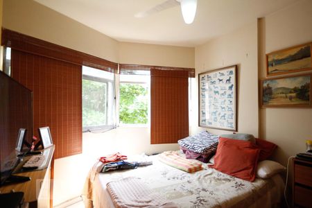 Apartamento à venda com 120m², 3 quartos e 2 vagasQuarto 2