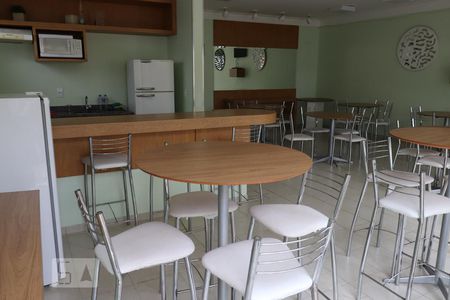 Apartamento para alugar com 50m², 2 quartos e 1 vagaÁrea comum - Salão de festas