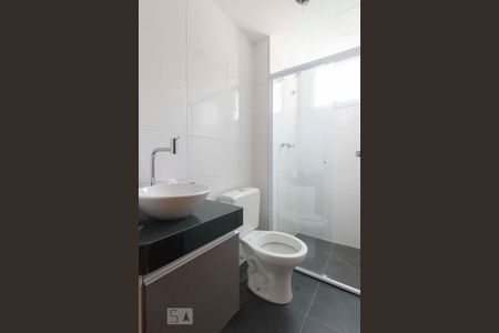 Banheiro de apartamento para alugar com 2 quartos, 50m² em Jardim Iris, São Paulo