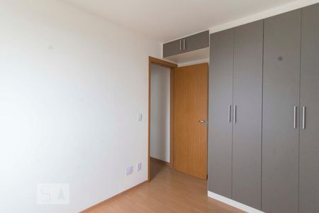 Quarto 2 de apartamento para alugar com 2 quartos, 50m² em Jardim Iris, São Paulo