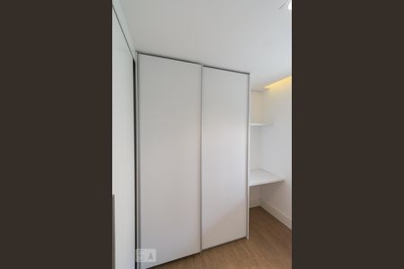Apartamento para alugar com 64m², 2 quartos e 1 vagaSuíte