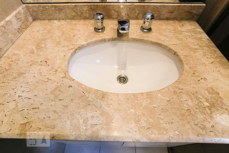 Apartamento para alugar com 66m², 2 quartos e 1 vaga Apartamento para alugar com 66m², 2 quartos e 1 vagaBanheiro da Suite