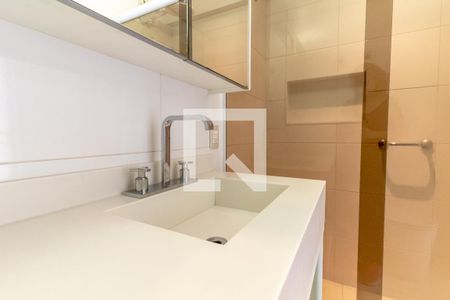 Apartamento para alugar com 110m², 2 quartos e 2 vagasBanheiro do Quarto 1