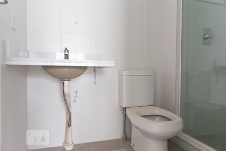 Banheiro da Suíte de apartamento para alugar com 1 quarto, 59m² em Jardim do Salso, Porto Alegre
