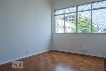 Apartamento para alugar com 135m², 3 quartos e 1 vaga Apartamento para alugar com 135m², 3 quartos e 1 vagaQuarto 2